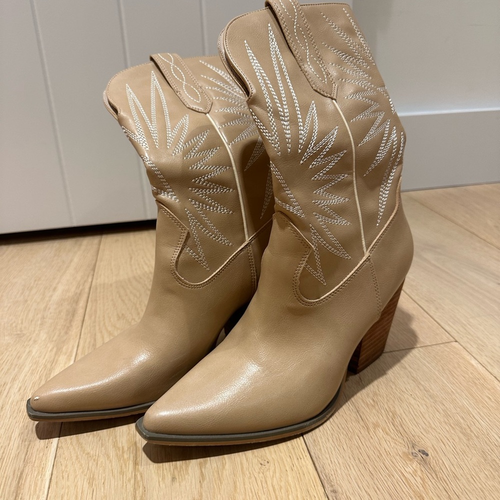 Oasis Society Tan Western Boots